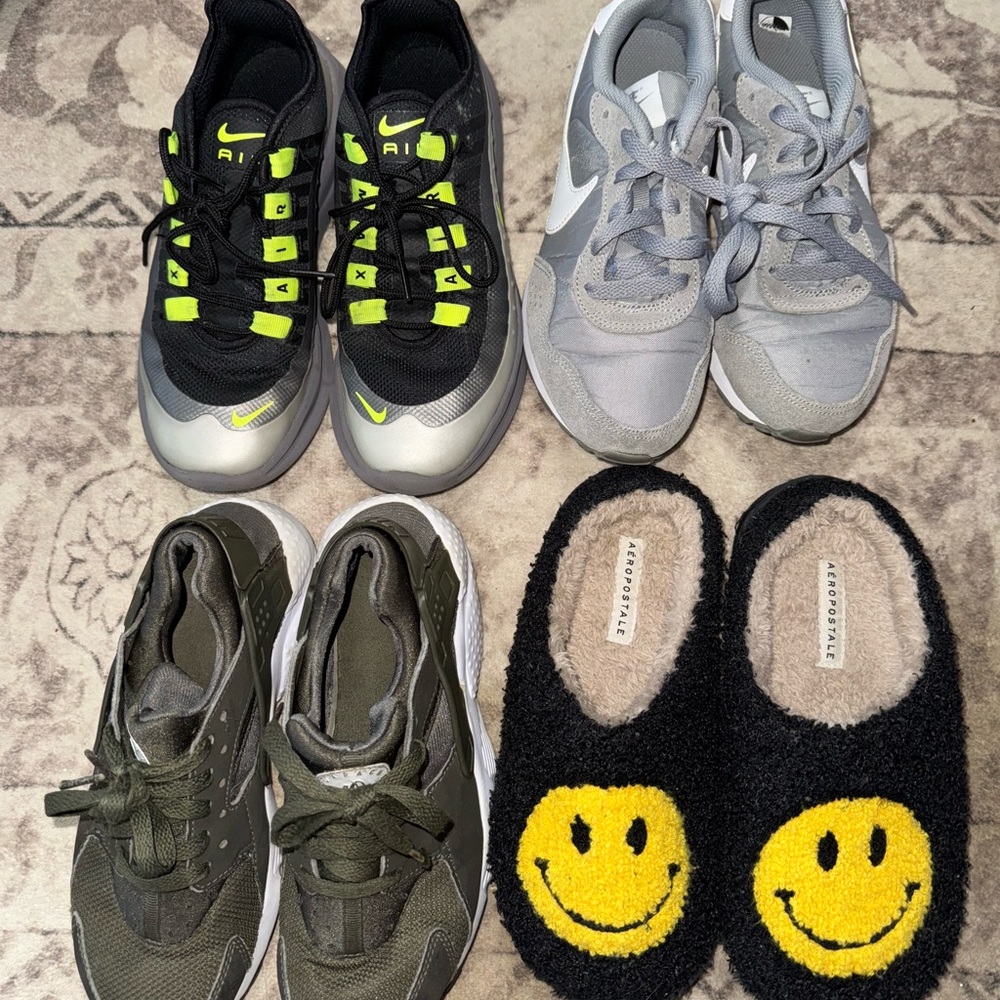 Nike Air Max Sneakers in Black and Lime